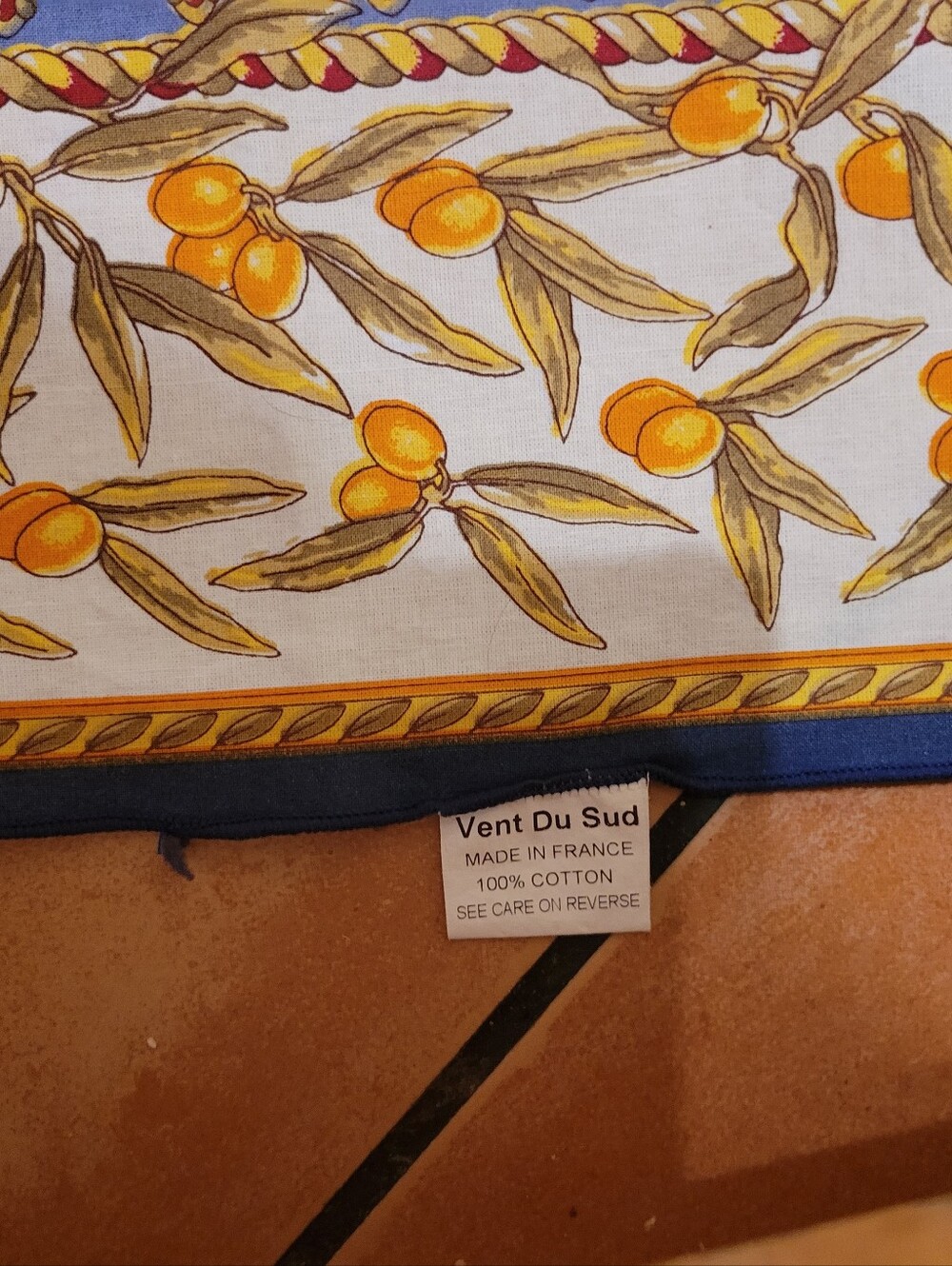 Vintage Blue Yellow French Provincial Design Oval Cotton Table Cloth 66x100in - Picture 2 of 3